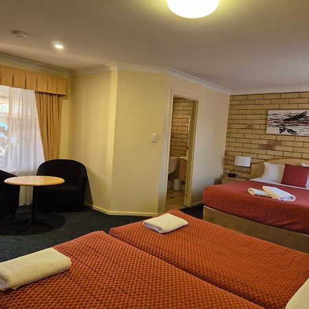Cotswold Motor Inn Туумба Екстериор снимка