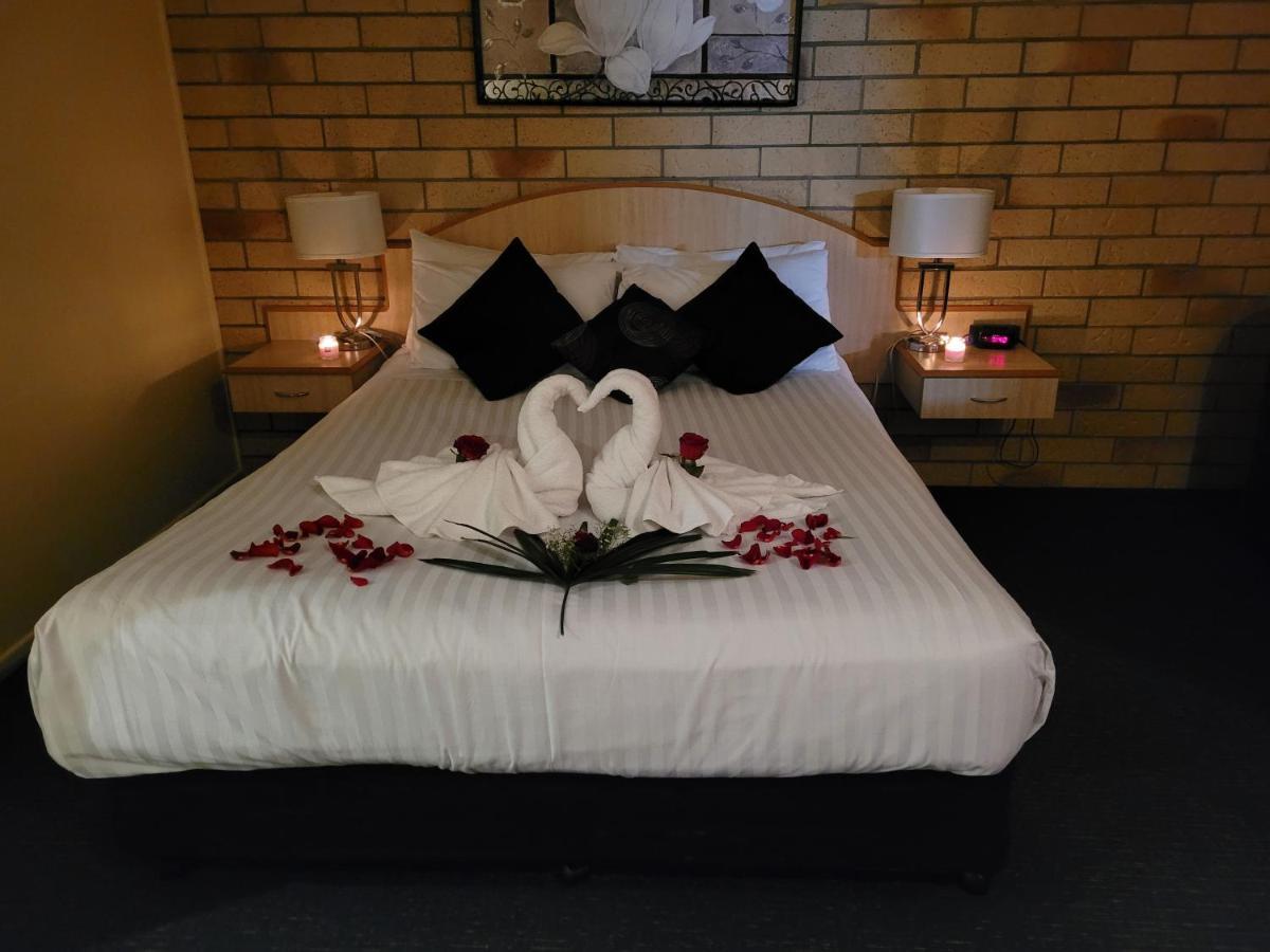 Cotswold Motor Inn Туумба Екстериор снимка