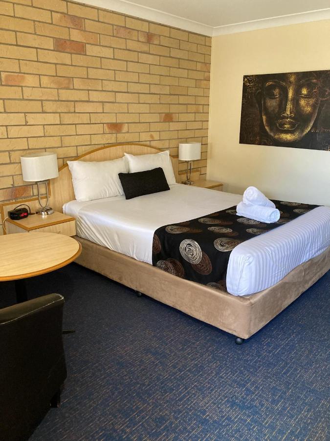 Cotswold Motor Inn Туумба Екстериор снимка