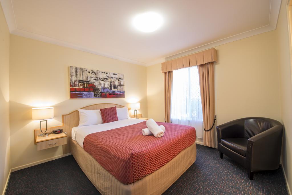 Cotswold Motor Inn Туумба Екстериор снимка