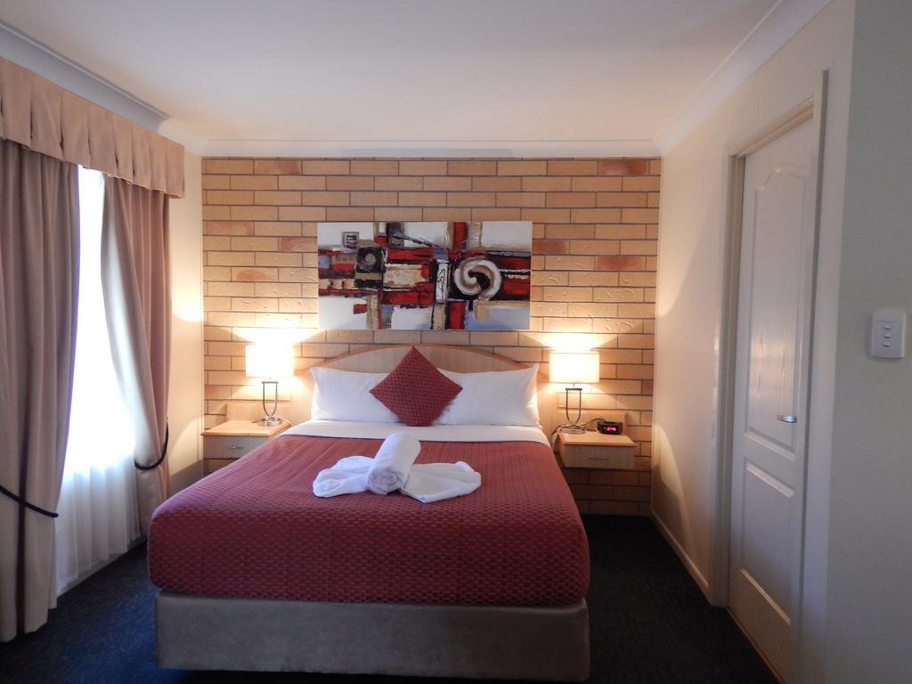Cotswold Motor Inn Туумба Екстериор снимка