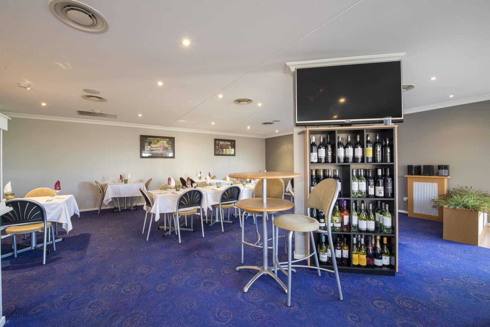 Cotswold Motor Inn Туумба Екстериор снимка